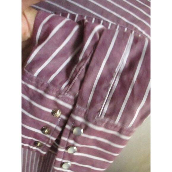 Wrangler Men's Purple Striped Casual Button Down Shirt - Picture 5 of 6